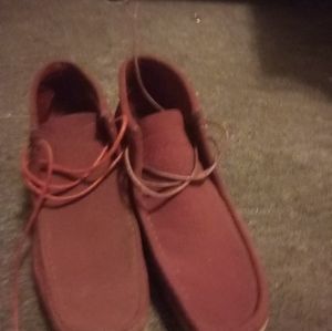 I am selling these amali casual suede dress shoes